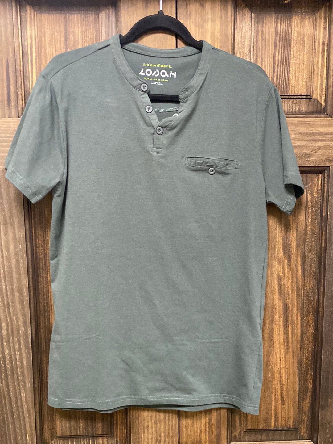 LOSAN FOREST GREEN SHORT SLEEVE THREE BUTTON SHIRT WITH POCKET