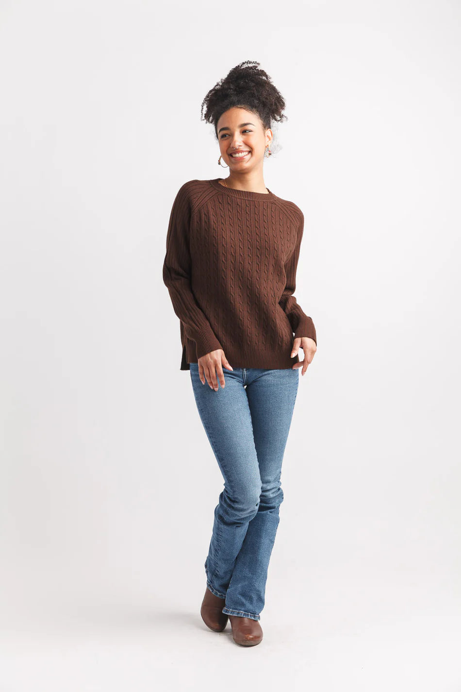 PAPILLON CABLE KNIT SWEATER IN BROWN
