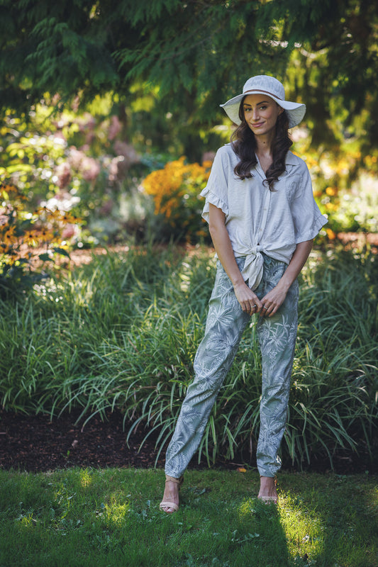 PAPILLON SHORT SLEEVE TIE TOP WITH FLORAL IN LINEN