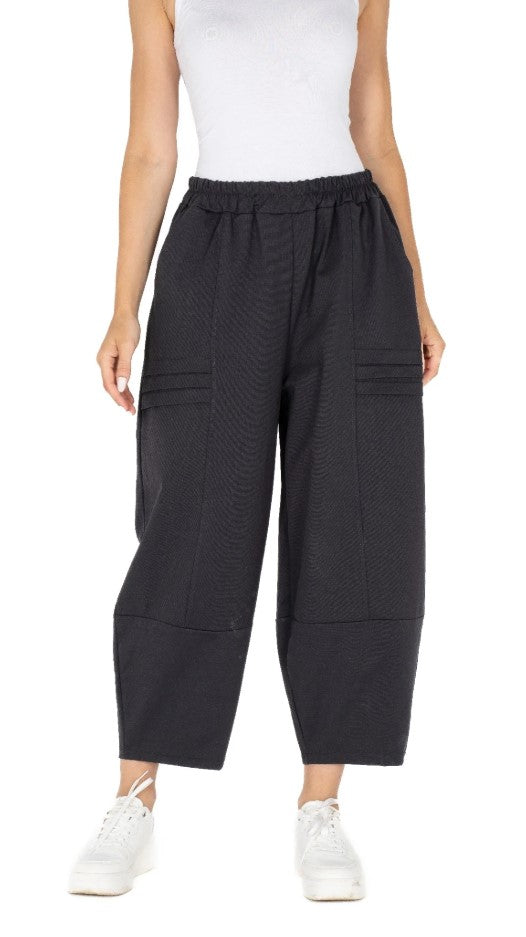 M MADE IN ITALY KNIT BARREL PANTS IN BLACK