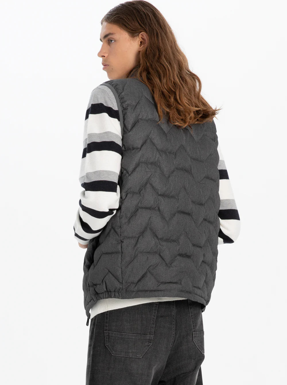 POINT ZERO CHARCOAL HIRAM ULTRALIGHT VEST WITH GEO-QUILTING