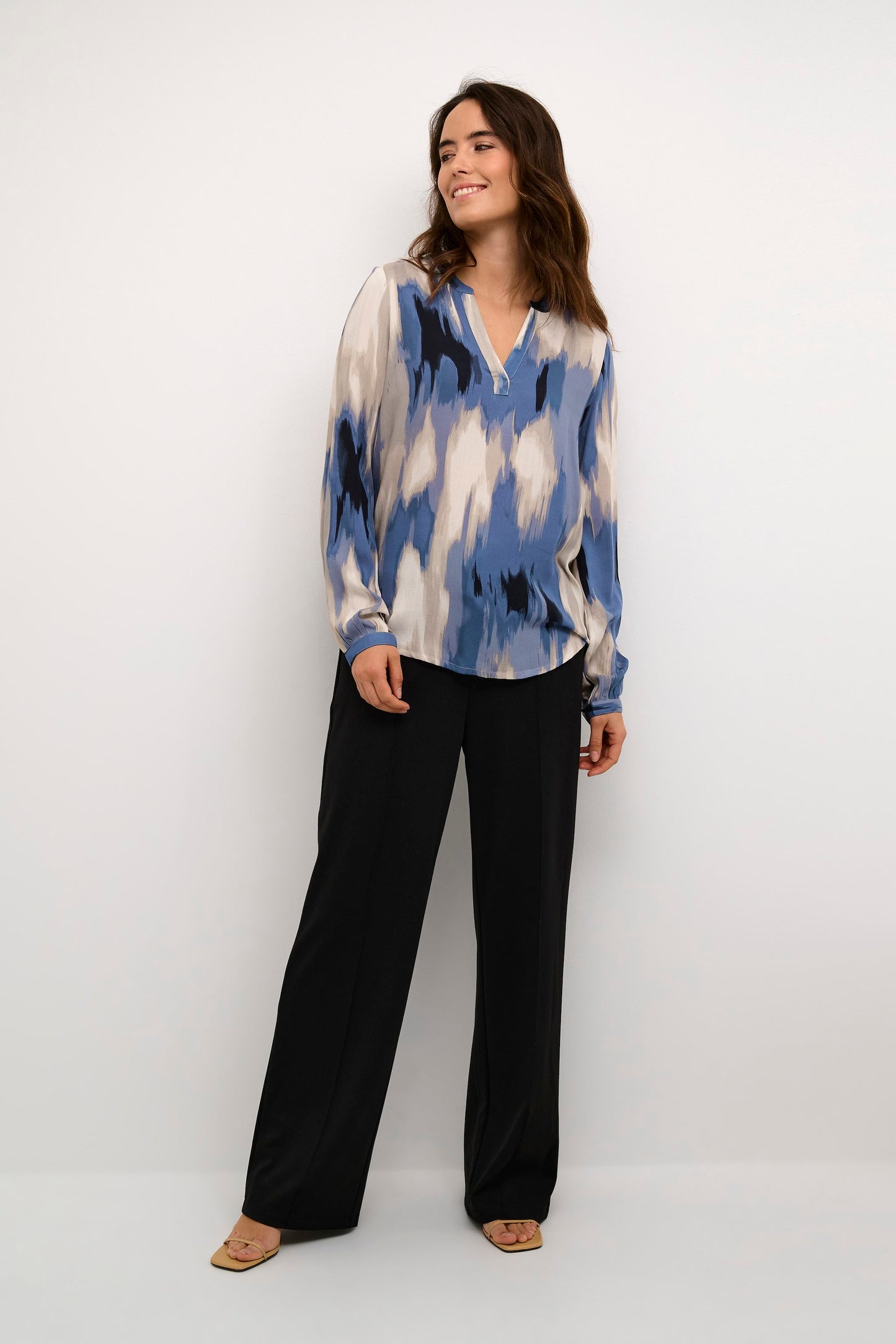 KAFFE BLUE ABSTRACT PRINT BEATHE BLOUSE