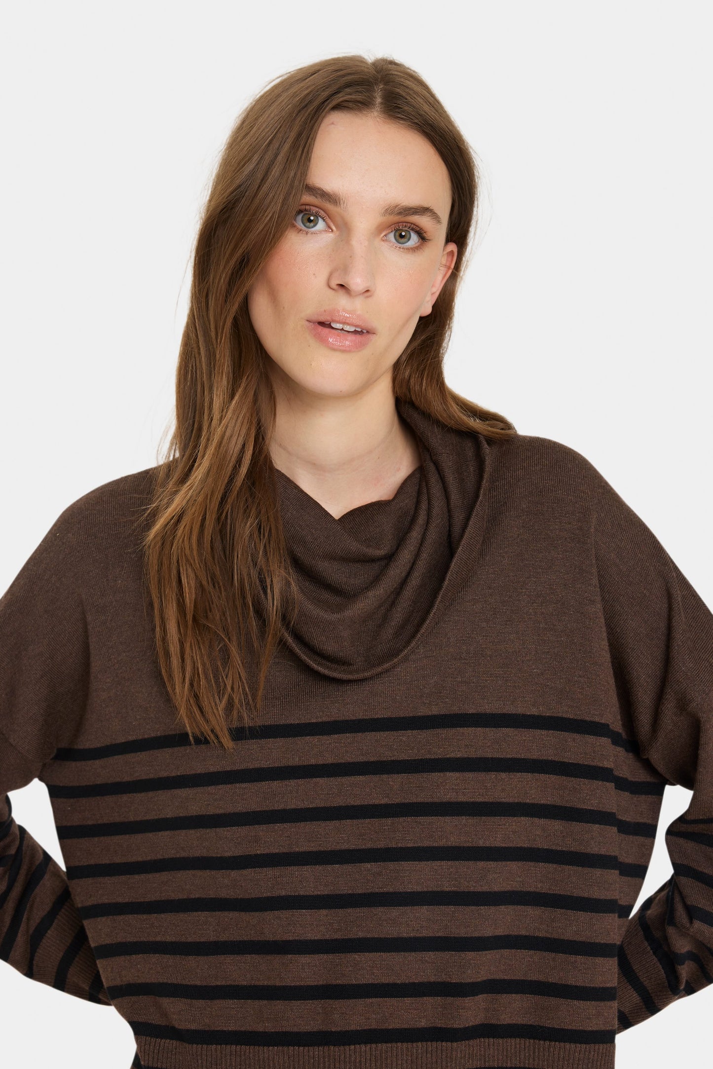 SAINT TROPEZ DARK OAK MELANGE GRILA PULLOVER