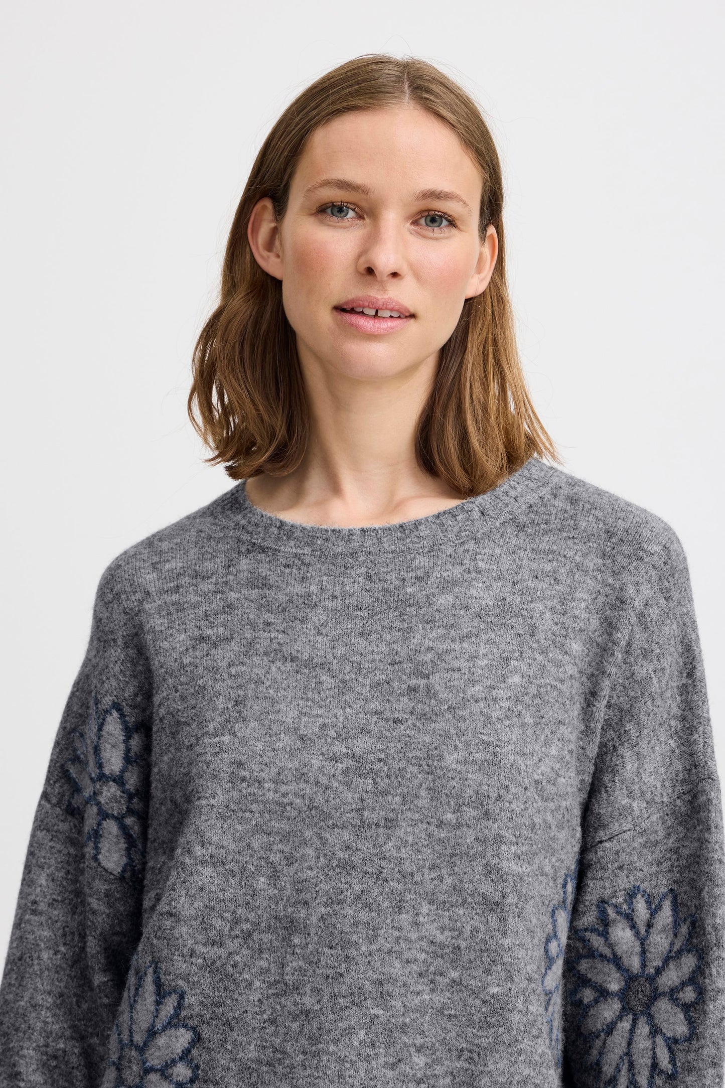 B.YOUNG MID GREY MELANGE MIX OMEA SWEATER