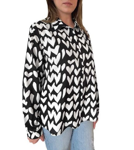 MOTION BLACK BUTTON FRONT LARGE HEART PATTERN BLOUSE