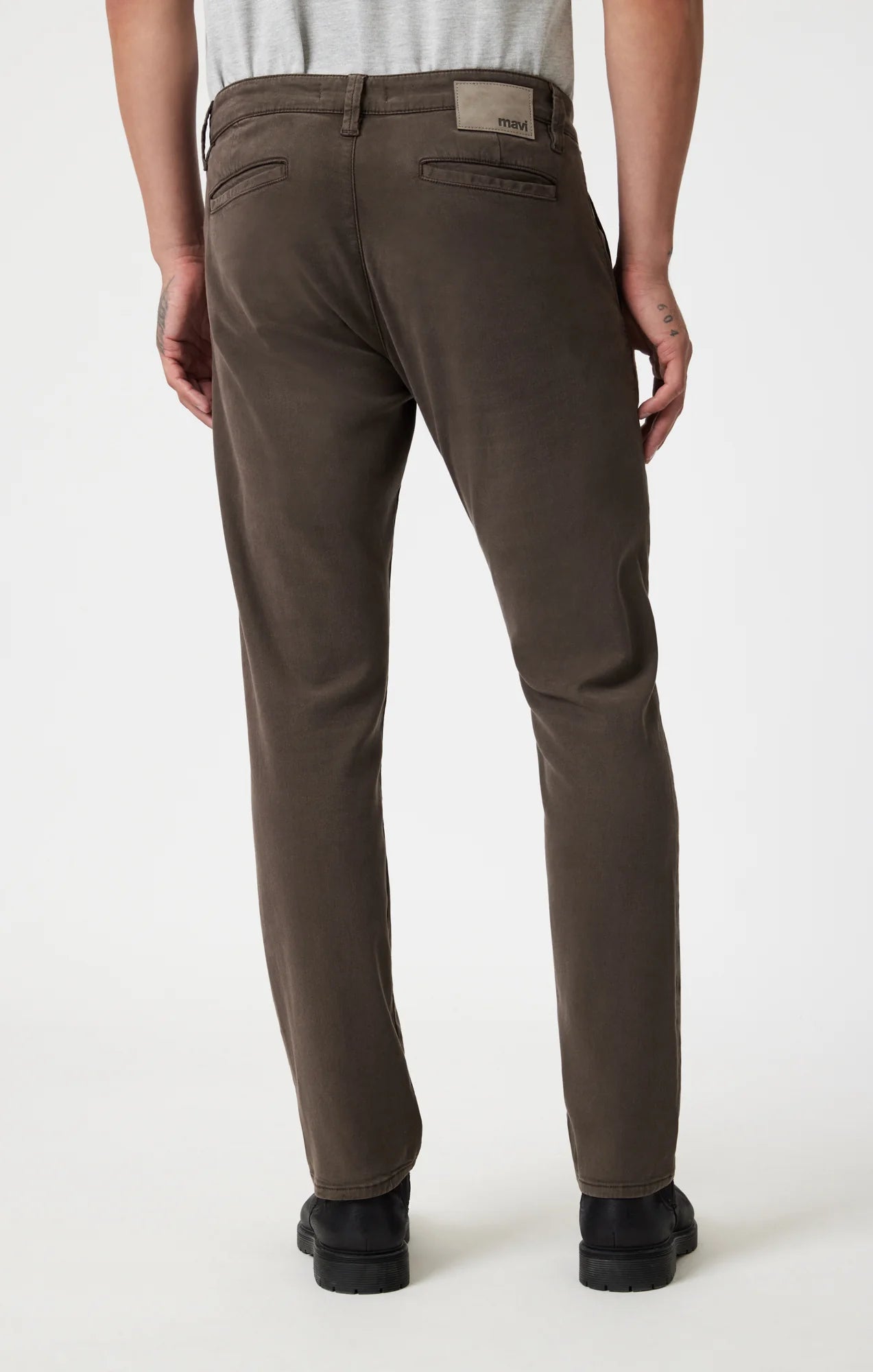 MAVI MENS MILTON SLIM LEG PANTS IN OAK LUXE TWILL