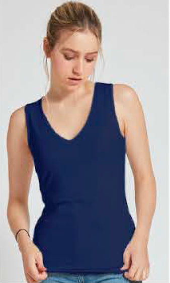 MOTION V-NECK CAMISOLE IN NAVY