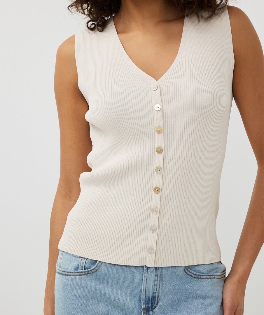 ESQUALO V/NECK TOP WITH BUTTONS IN SAND