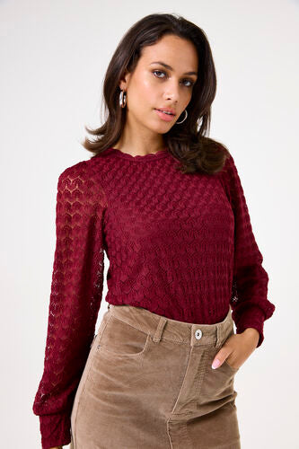 GARCIA LONG-SLEEVED TOP WITH LACE ACCENT IN BURGUNDY